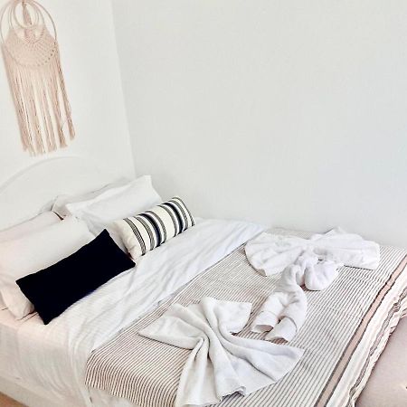 Oldtown Suites Fira Екстериор снимка