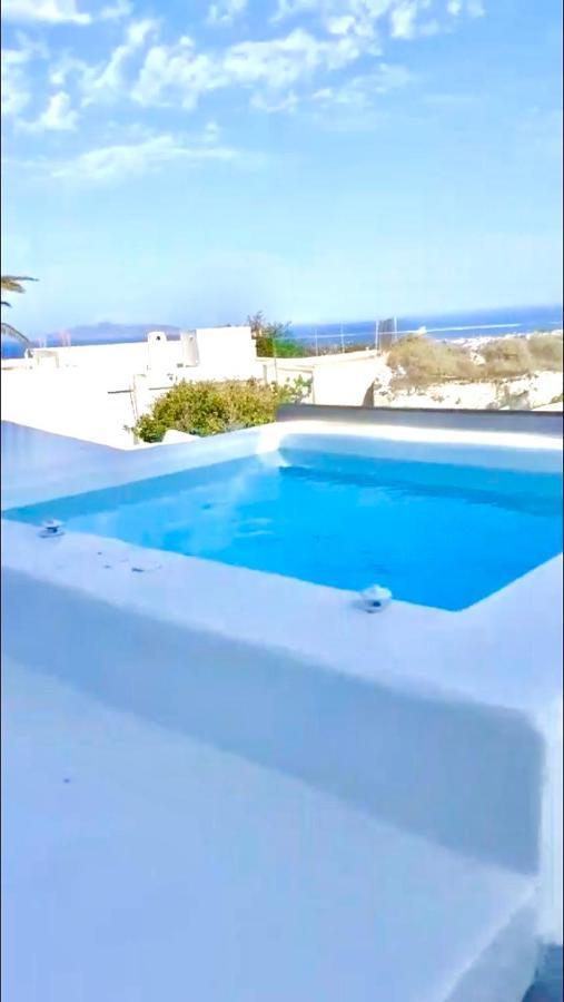 Oldtown Suites Fira Екстериор снимка