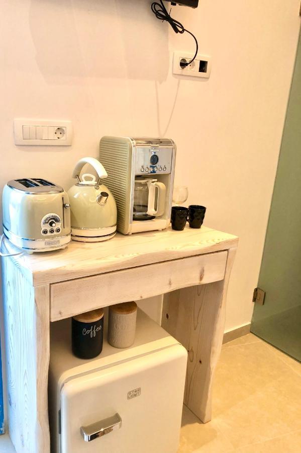 Oldtown Suites Fira Екстериор снимка