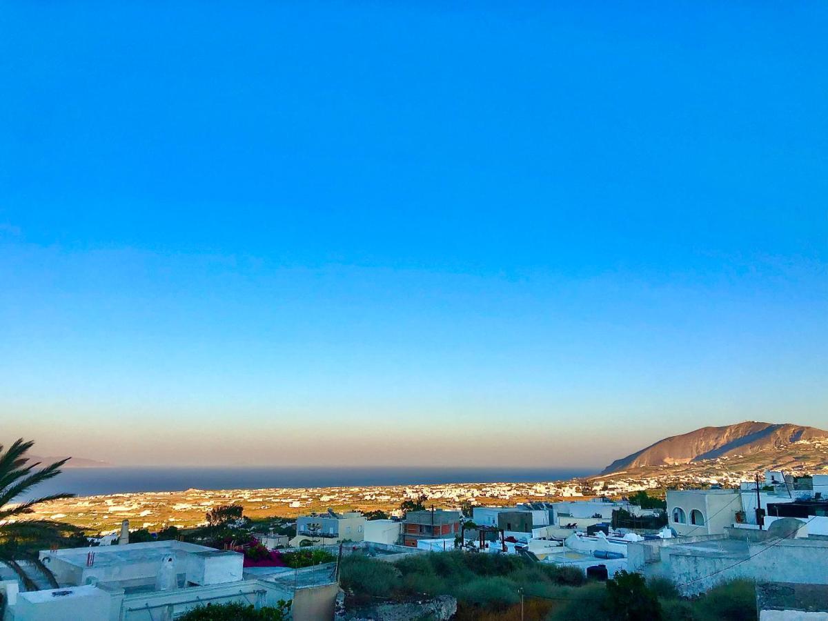Oldtown Suites Fira Екстериор снимка