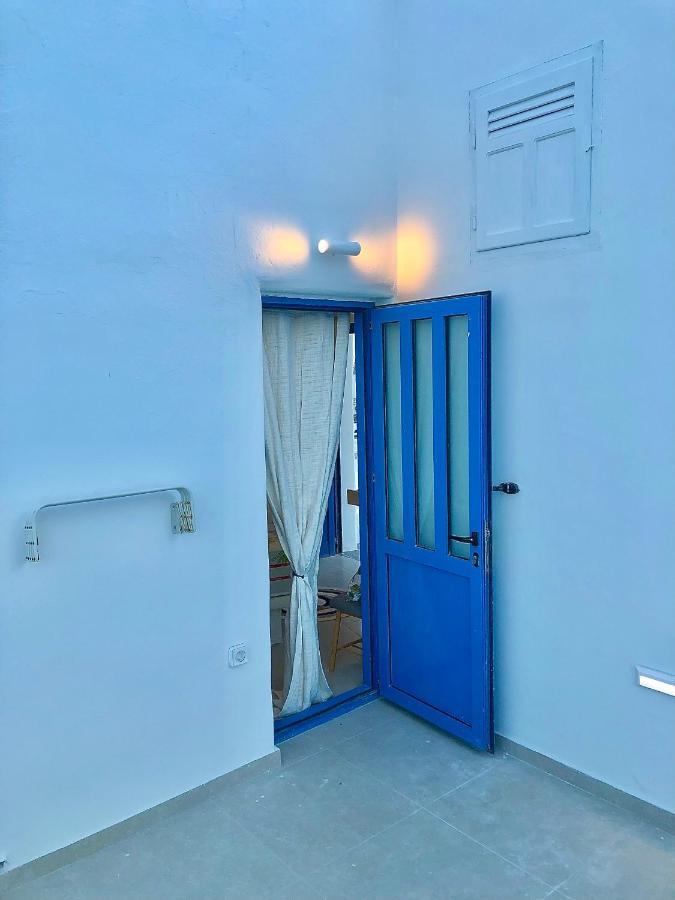 Oldtown Suites Fira Екстериор снимка