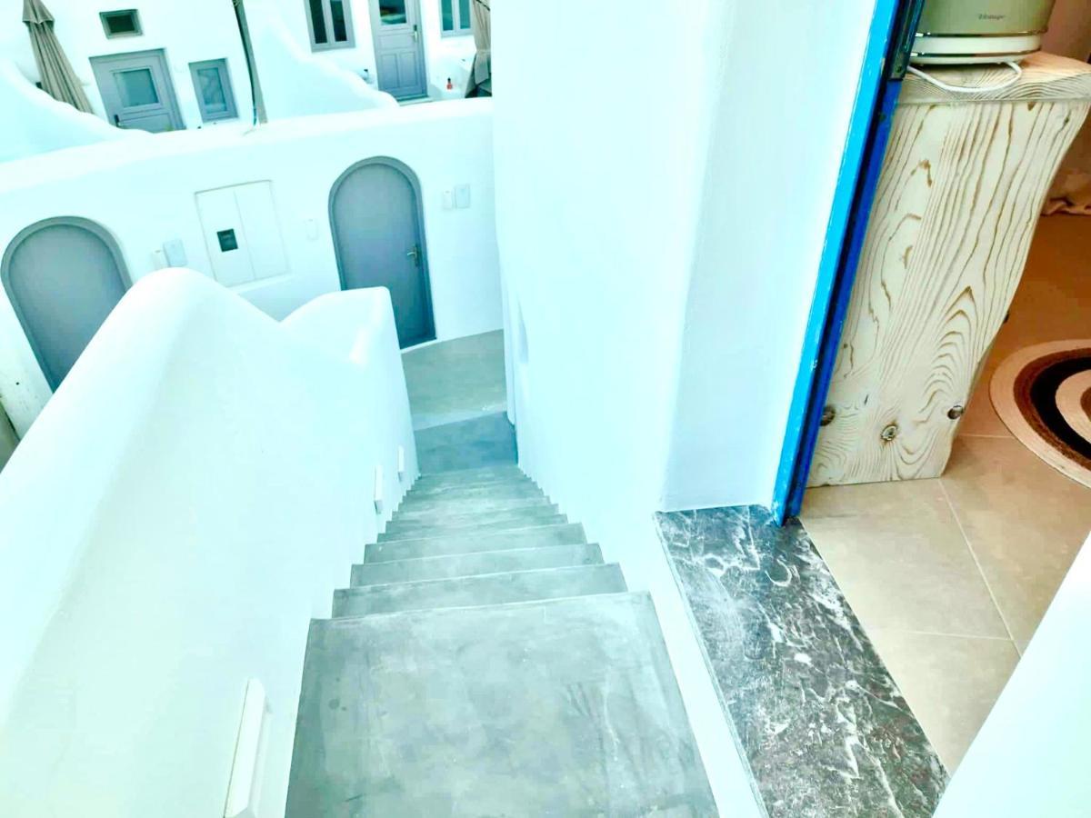 Oldtown Suites Fira Екстериор снимка