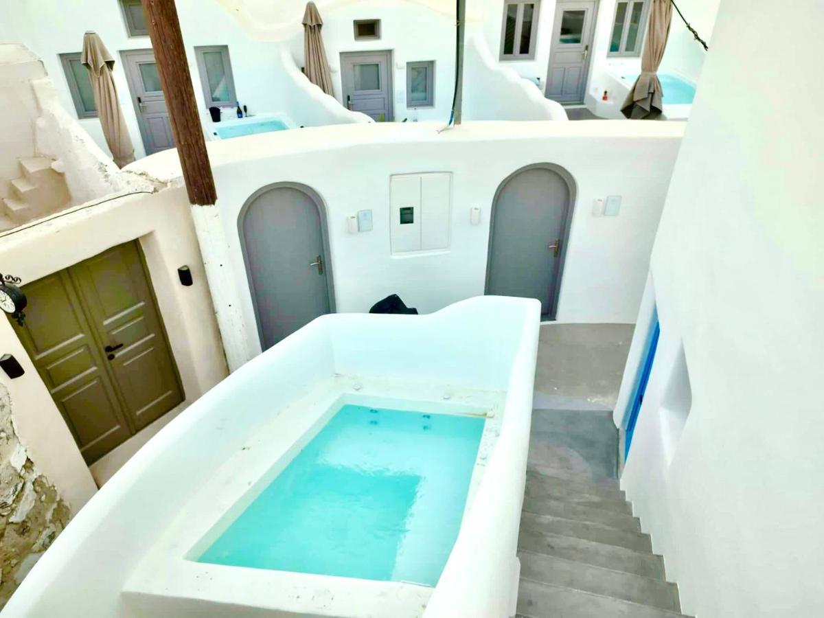Oldtown Suites Fira Екстериор снимка