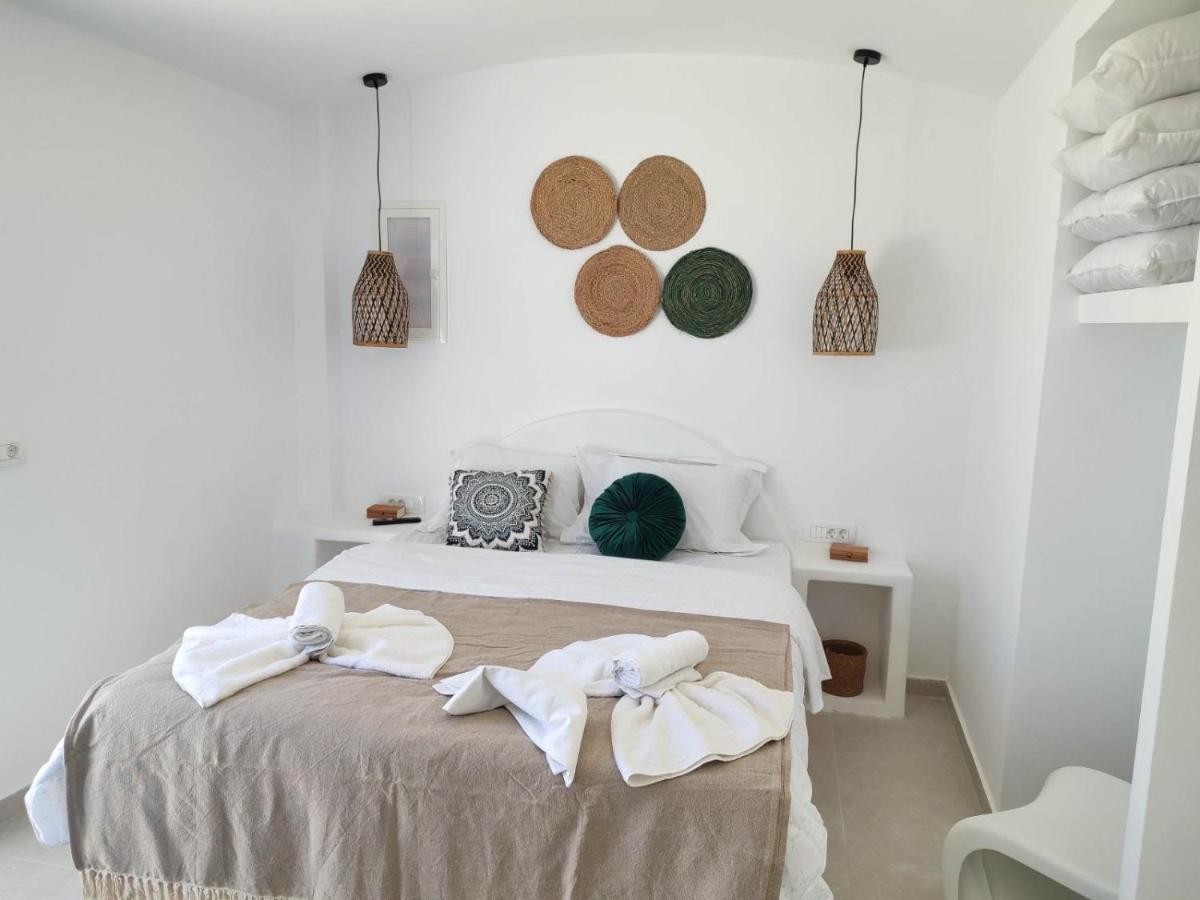Oldtown Suites Fira Екстериор снимка