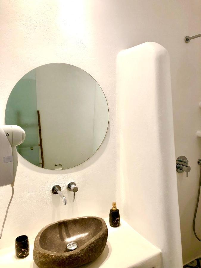 Oldtown Suites Fira Екстериор снимка