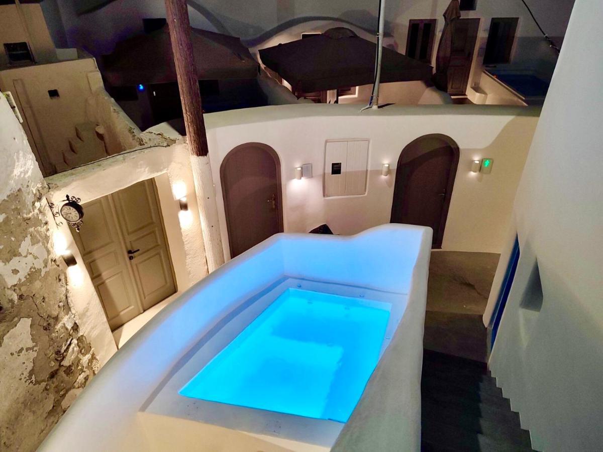 Oldtown Suites Fira Екстериор снимка