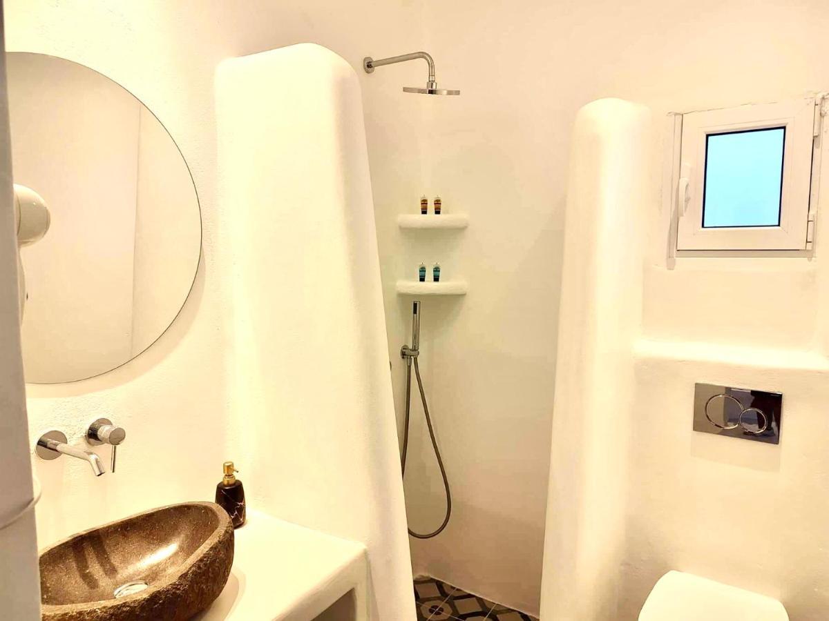 Oldtown Suites Fira Екстериор снимка