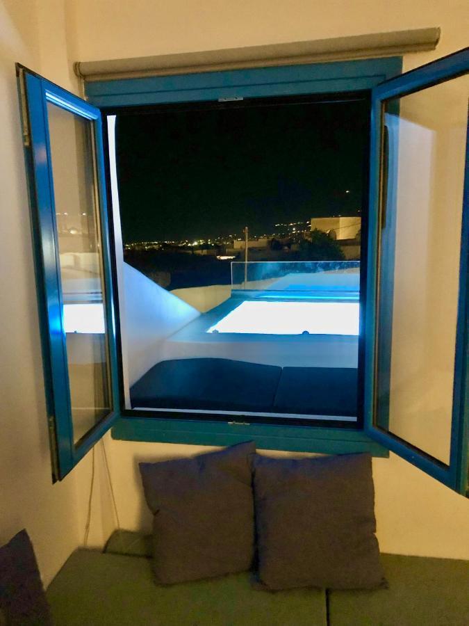 Oldtown Suites Fira Екстериор снимка