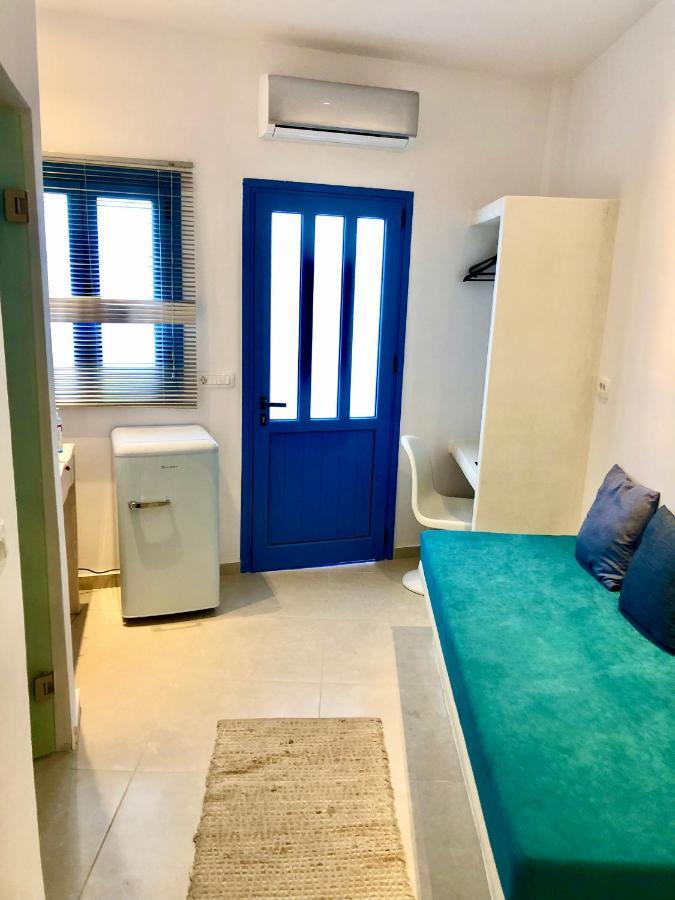 Oldtown Suites Fira Екстериор снимка