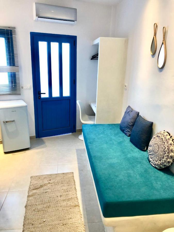 Oldtown Suites Fira Екстериор снимка