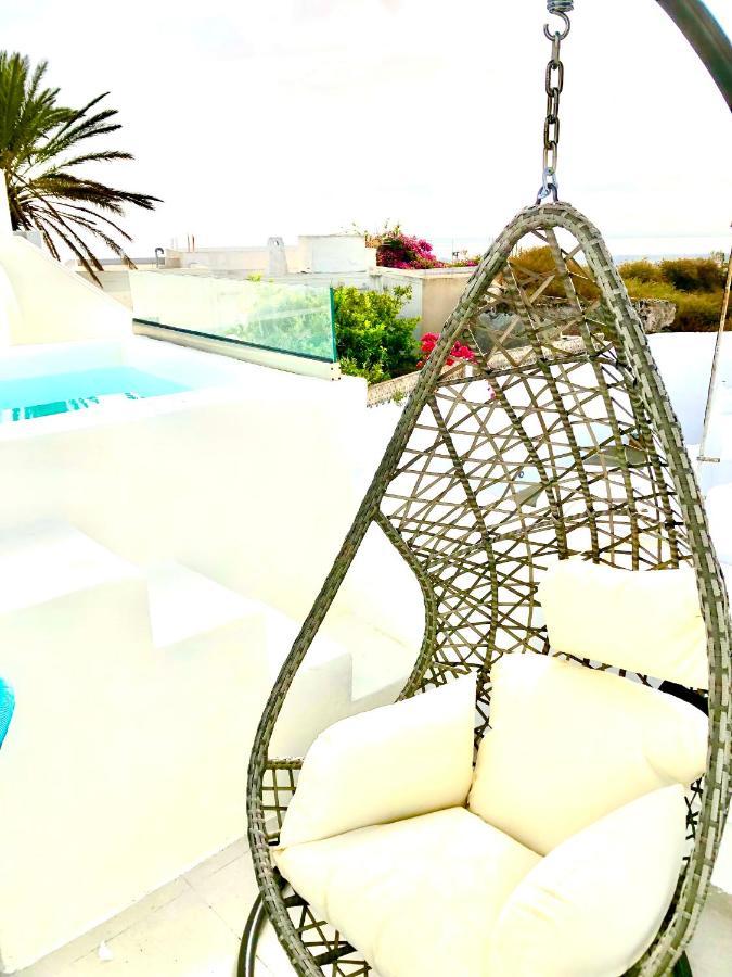 Oldtown Suites Fira Екстериор снимка
