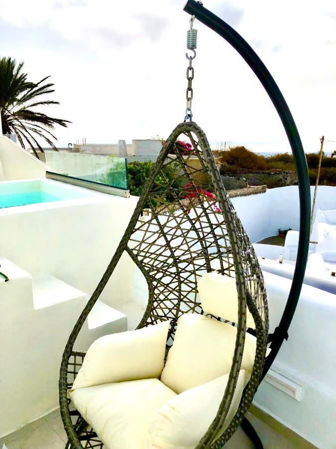 Oldtown Suites Fira Екстериор снимка