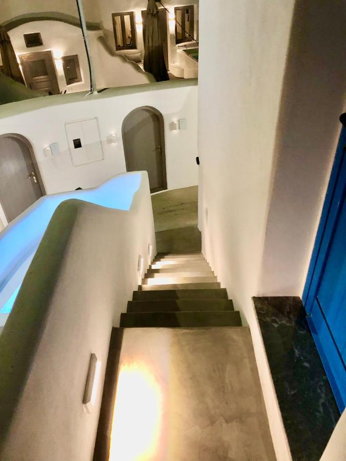 Oldtown Suites Fira Екстериор снимка